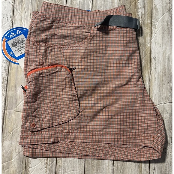 NWT Columbia Women's Cross On Over Cargo Plaid Shorts.  Size Large‎ - Picture 1 of 8
